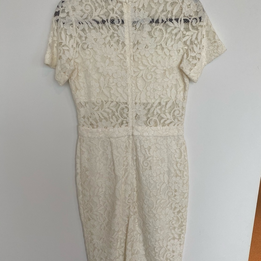 Alexis Asia White Lace Sheath Dress Size M - Picture 7 of 8